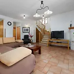House Anka *