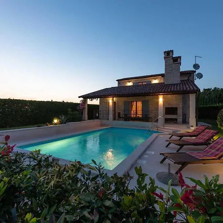 House Anka Tinjan