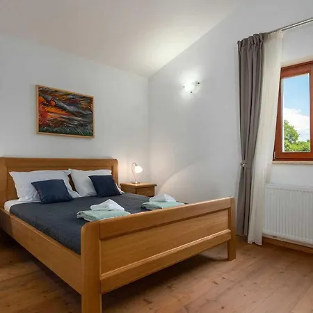 Holiday home House Anka Tinjan
